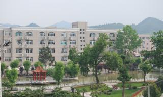 毛坦厂镇毛坦厂中学