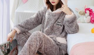 秘密BY吃肉的长耳兔